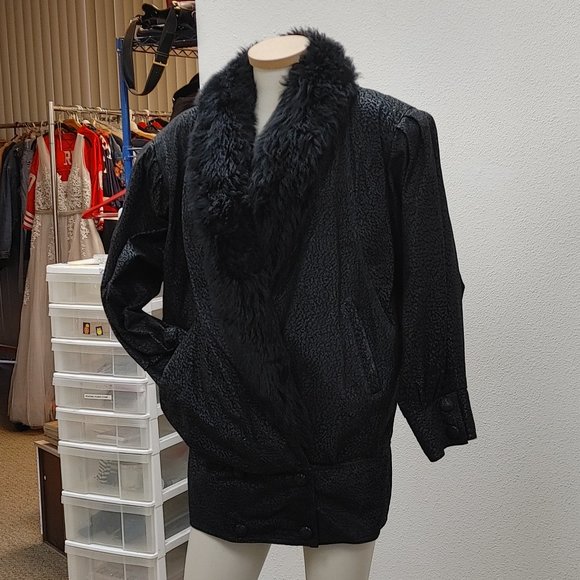 GENUINE LEATHER/FUR WOMANS COAT SIZE M BY PELLE STUDIO FEATURING THINSULATE - Picture 1 of 14